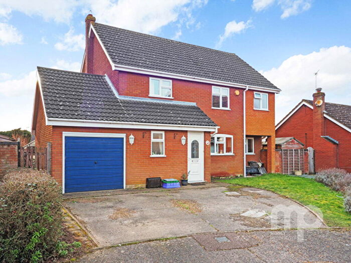 4 Bedroom Detached House For Sale In Primrose Close, Attleborough, NR17