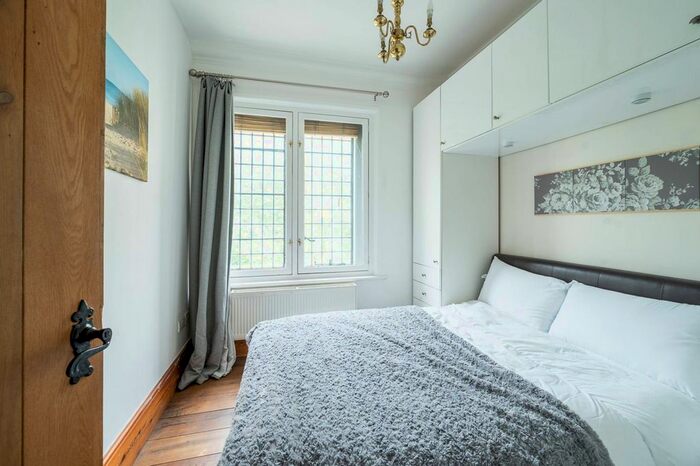 2 Bedroom Flat To Rent In Cockspur Street, St James's, London, SW1Y