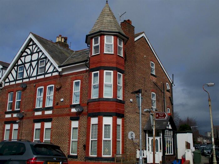 2 Bedroom Flat To Rent In Westbourne Road, West Kirby, Wirral, CH48
