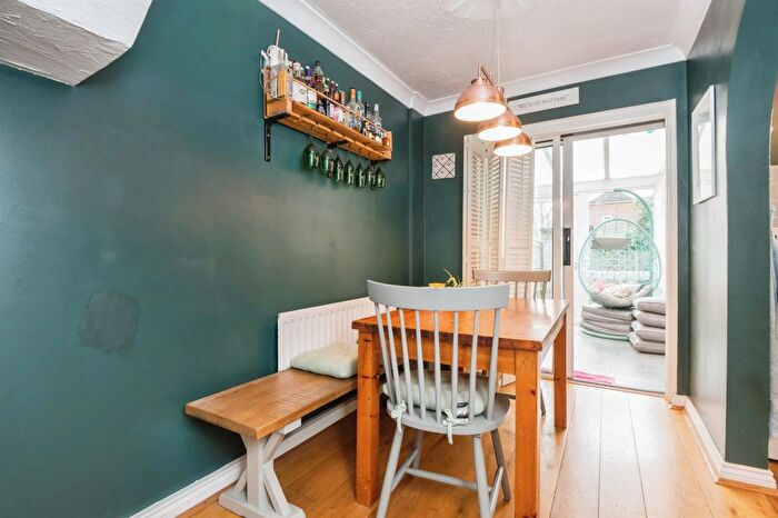 2 Bedroom Terraced House For Sale In Chelveston Crescent, Southampton, SO16