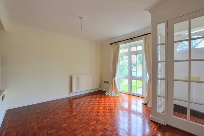 3 Bedroom Town House To Rent In Kenilworth Gardens, London, SE18