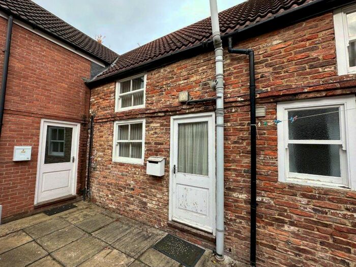 1 Bedroom Terraced House To Rent In High Street, Yarm, TS15