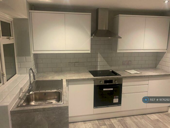 3 Bedroom Terraced House To Rent In Edinburgh Close, Kidderminster, DY10