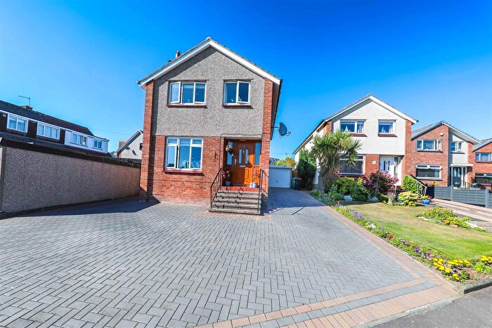 3 Bedroom Property For Sale In Ranfurly Gardens, Kirkcaldy, KY2