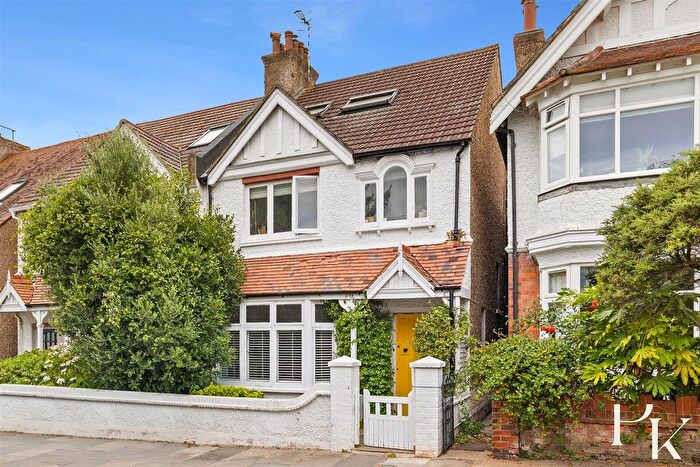 6 Bedroom Semi Detached House For Sale In Silverdale Road, Hove, BN3