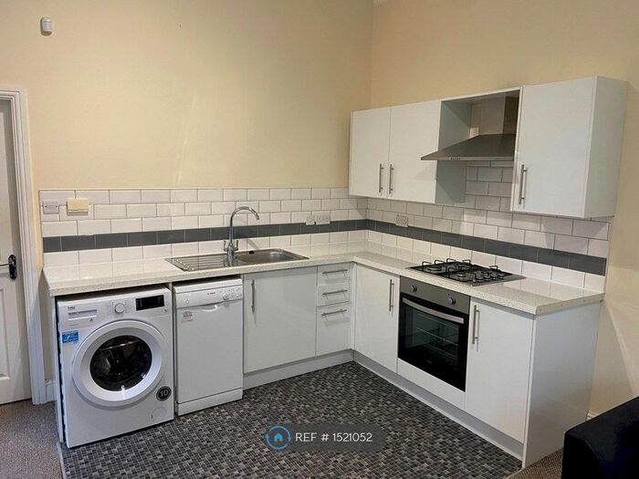 1 Bedroom Flat To Rent In Alexandra Road, Sale, M33