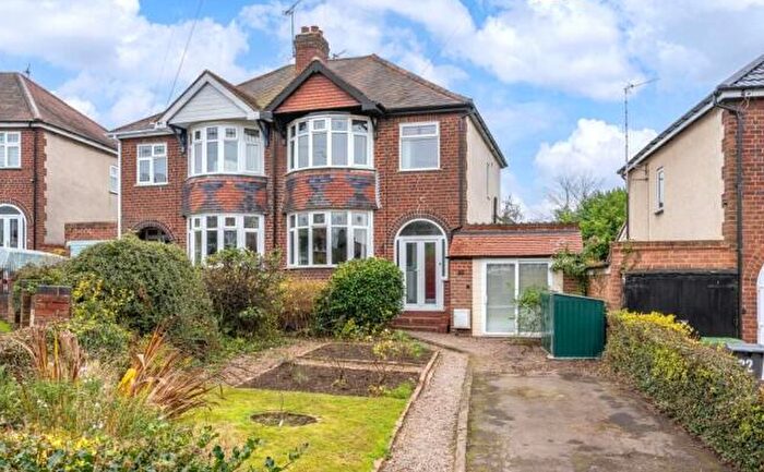 3 Bedroom Bungalow To Rent In Church Walk, Wolverhampton, WV3