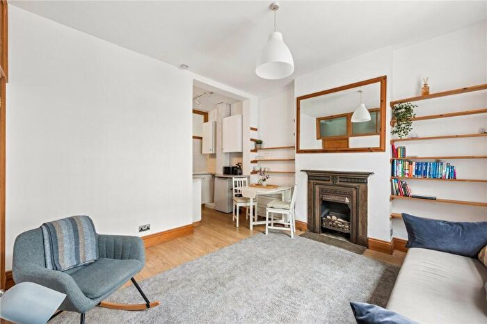 1 Bedroom Apartment For Sale In Offord Road, London, N1 - Photo 10