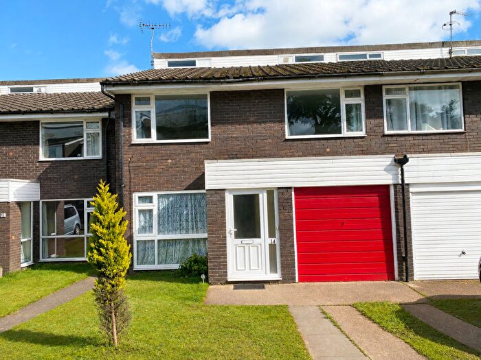 4 Bedroom Terraced House To Rent In Burleigh Mead, Hatfield, AL9