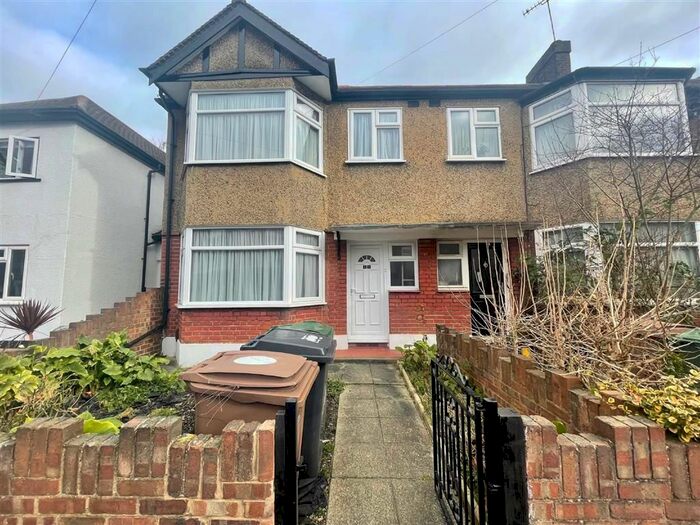 3 Bedroom Semi-Detached House To Rent In Queens Grove Road, London, E4