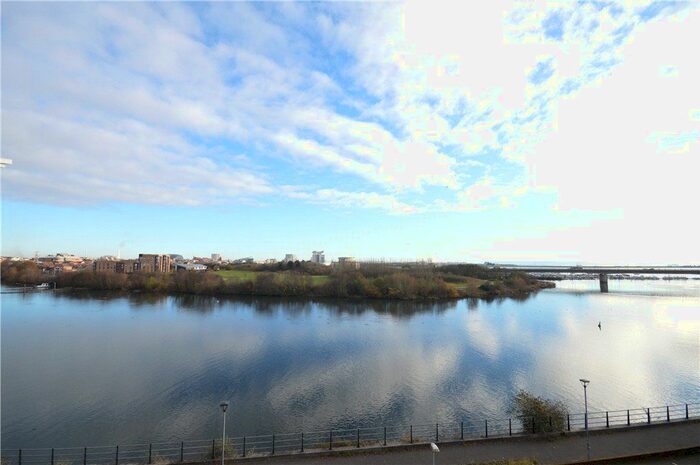 3 Bedroom Flat To Rent In Jim Driscoll Way, Cardiff, CF11