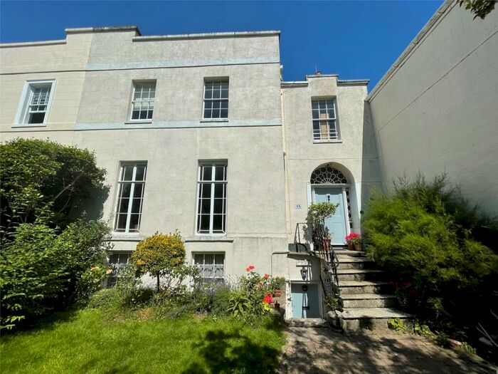 2 Bedroom Apartment To Rent In Mont Le Grand, Exeter, Devon, EX1