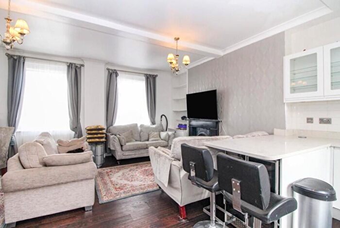2 Bedroom Flat To Rent In The High Street, Broadway, Stratford, Westfields, London, E15