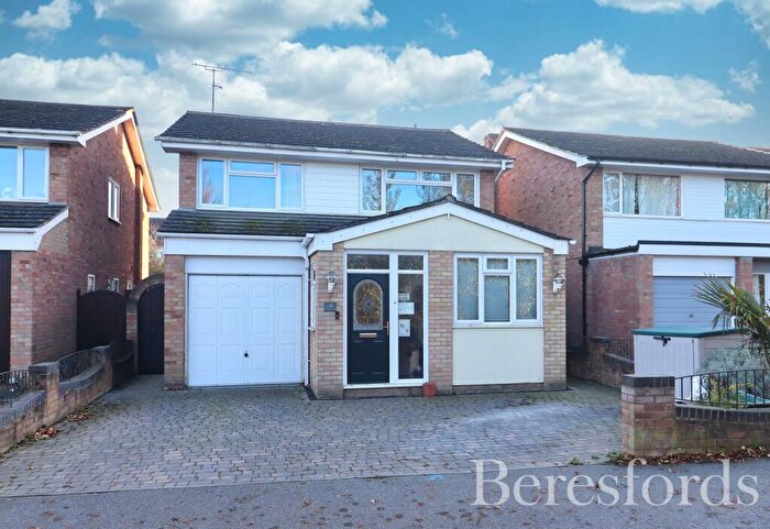4 Bedroom Detached House For Sale In Watchouse Road, Chelmsford, CM2