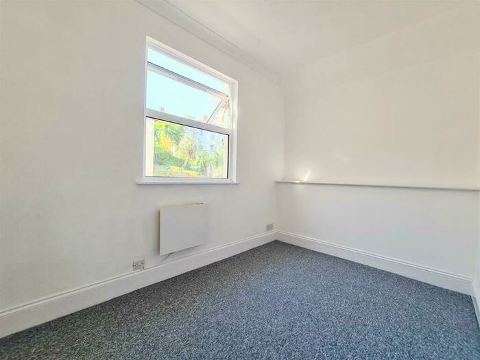 1 Bedroom Flat To Rent In Upper Lewes Road, Brighton, BN2