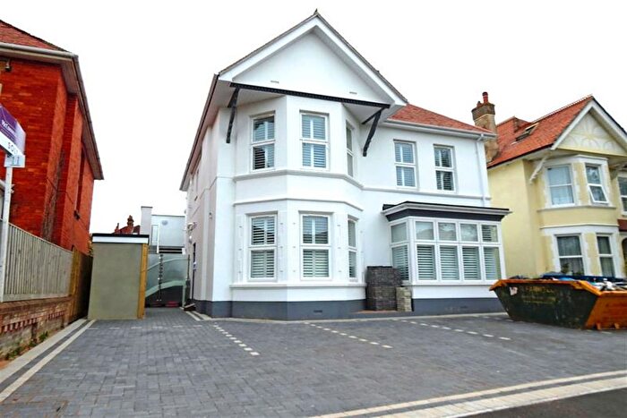 1 Bedroom Flat To Rent In Grand Avenue, Southbourne, Bournemouth, BH6