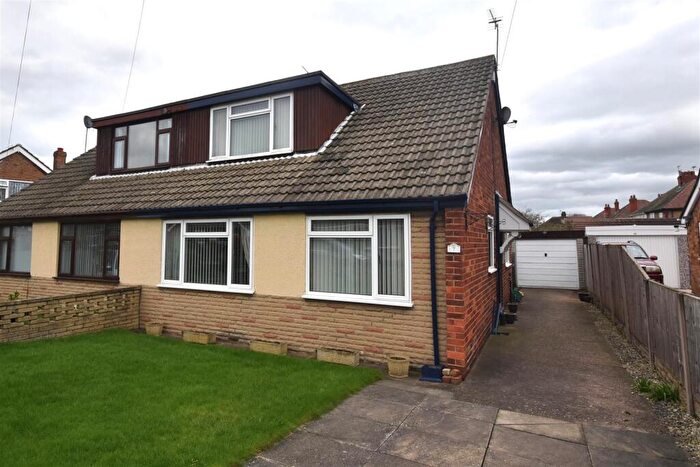 4 Bedroom Semi-Detached Bungalow For Sale In The Parkway, Snaith, Goole, DN14