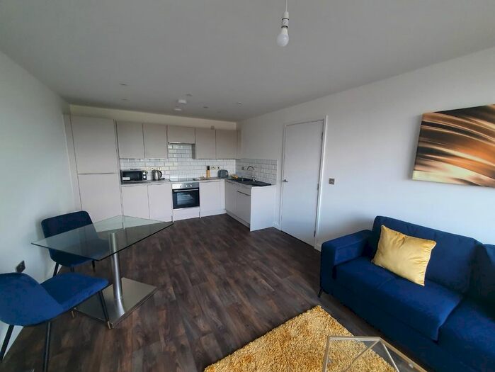 2 Bedroom Flat To Rent In Moseley Gardens, Moseley Street, Digbeth, B12