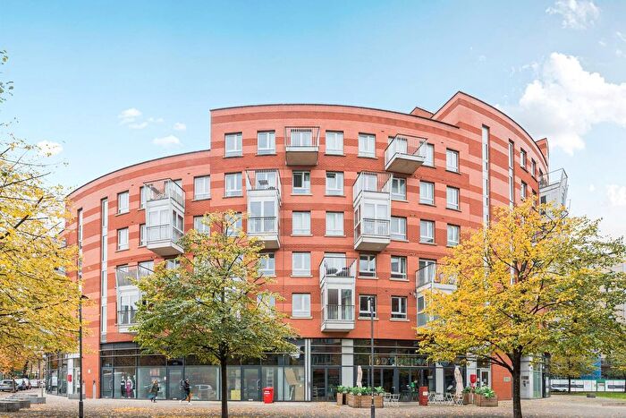 2 Bedroom Flat To Rent In Eden Grove, Islington, London, N7