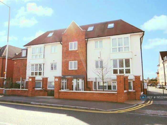 2 Bedroom Flat To Rent In Piccadilly House, Ruislip, HA4