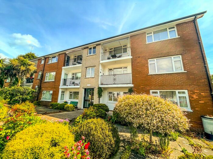 3 Bedroom Flat To Rent In Pendwyallt Road, Whitchurch, Cardiff, CF14