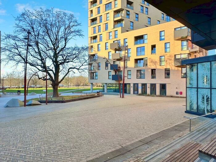 2 Bedroom Flat To Rent In Burgess Springs, Chelmsford, CM1