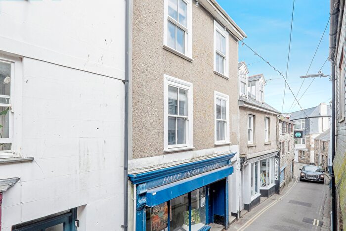 3 Bedroom Flat To Rent In St. Andrews Street, St. Ives, TR26