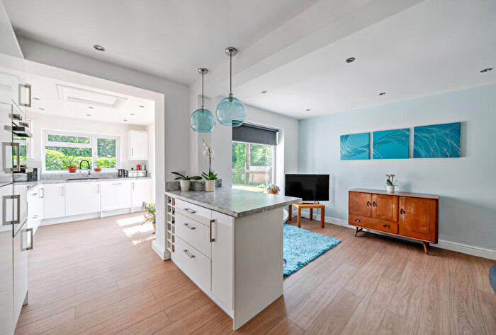 3 Bedroom Bungalow For Sale In Broomhill Lane, Clutton, Bristol, BS39