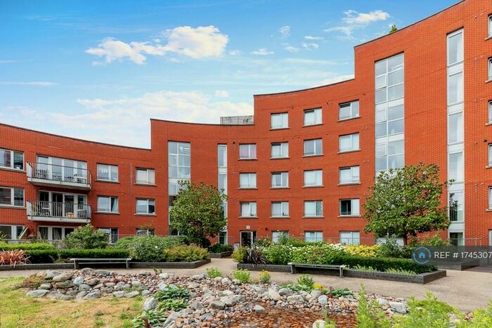 2 Bedroom Flat To Rent In Garand Court, London, N7