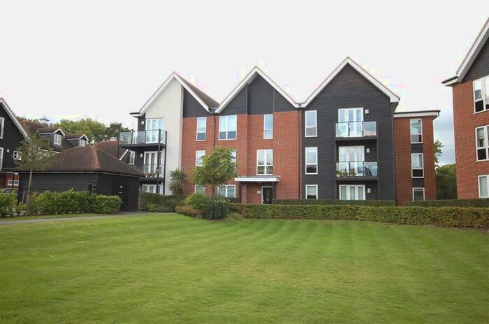 1 Bedroom Flat To Rent In Mill Drive, Ruislip Manor, Ruislip HA4
