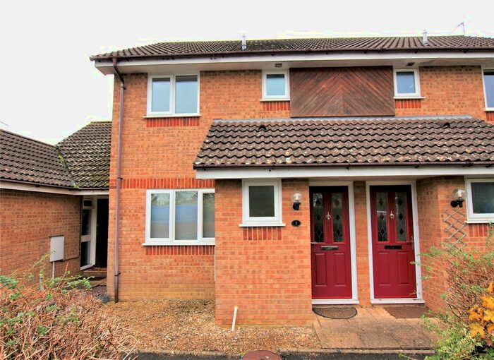 3 Bedroom Terraced House To Rent In Oak Close, Corfe Mullen, Wimborne BH21