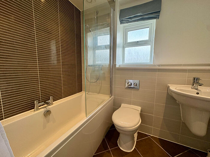 4 Bedroom Detached House For Sale In Oak Leaze, Bristol, BS34