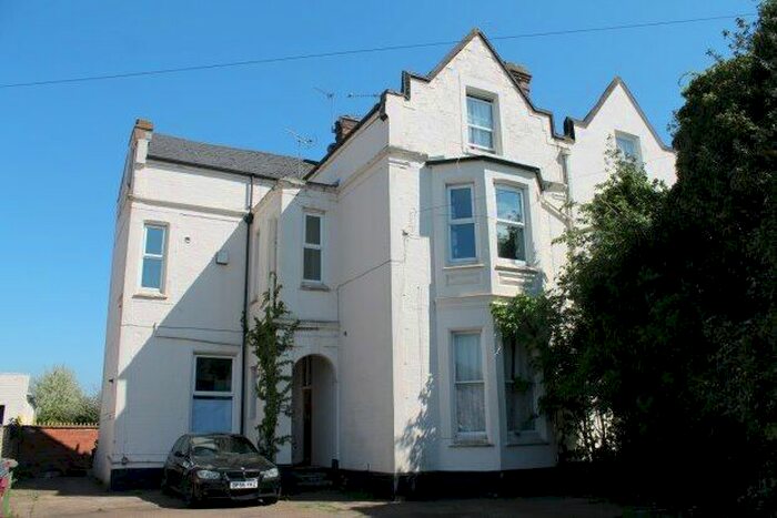 2 Bedroom Flat To Rent In Tachbrook Road, Leamington Spa, CV31
