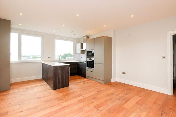 2 Bedroom Apartment To Rent In Kenham House, City Centre, Bristol, BS2