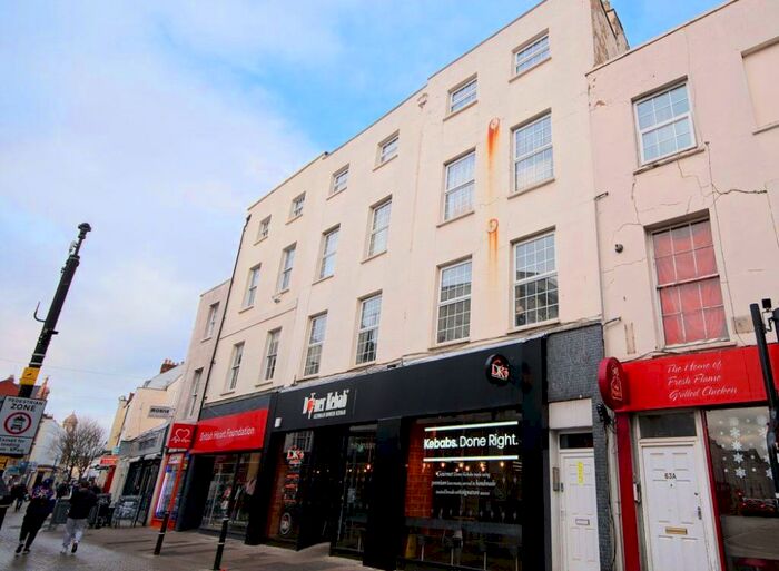 2 Bedroom Flat To Rent In High Street, GL50