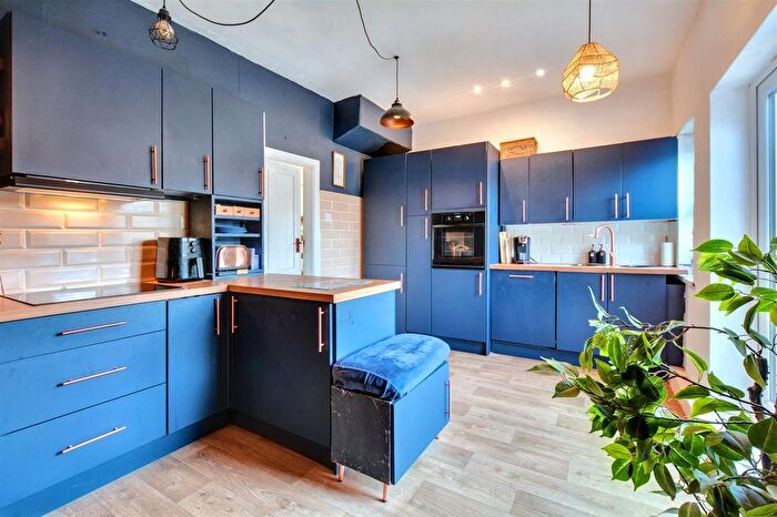 3 Bedroom Terraced House For Sale In Park Road, Bestwood Village, NG6