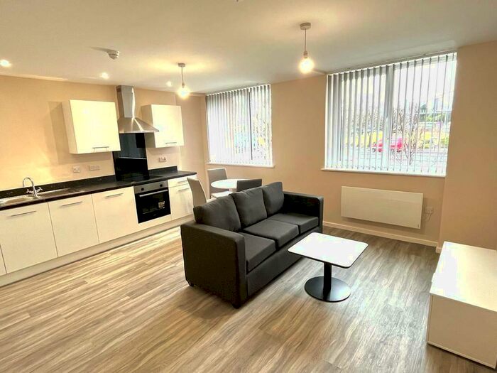 1 Bedroom Apartment To Rent In Southwood House, M5