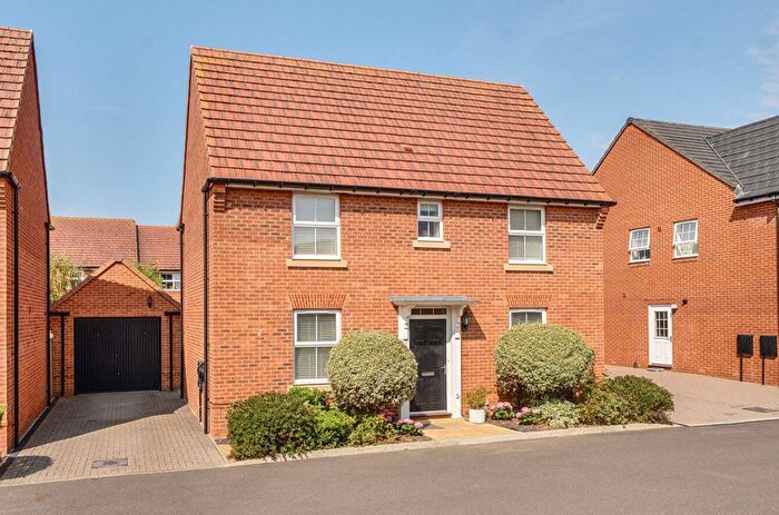 3 Bedroom Detached House For Sale In Toop Gardens, Aldingbourne, PO20
