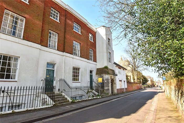 1 Bedroom Flat To Rent In St Peter Street, Winchester, Hampshire, SO23