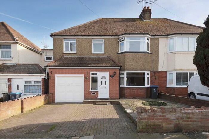 5 Bedroom Semi-Detached House To Rent In Argyle Avenue, Margate CT9
