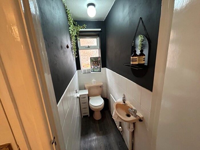 2 Bedroom Detached Bungalow To Rent In Warren Road, Woodingdean, Brighton, BN2