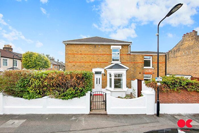 5 Bedroom End Of Terrace House To Rent In Sedgwick Road, Leyton, E10