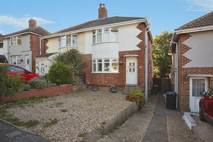 3 Bedroom Semi-Detached House For Sale In Fenwick Drive, Rugby, CV21