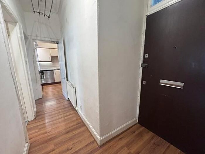 2 Bedroom Flat To Rent In Glen Street, Edinburgh, EH3