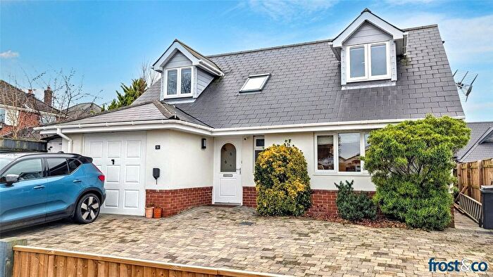 3 Bedroom Detached House For Sale In Maureen Close, Parkstone, Poole, Dorset, BH12