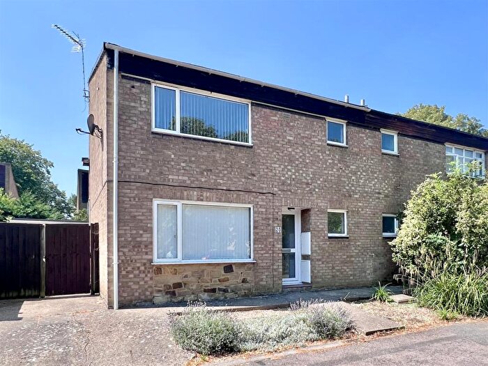 House For Sale In Lamva Court, Stony Stratford, Milton Keynes, MK11