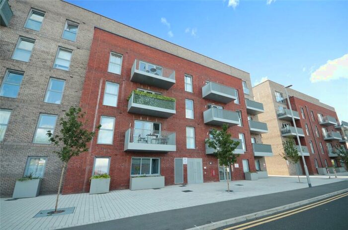 2 Bedroom Apartment To Rent In Regina Road, Chelmsford, Essex, CM1