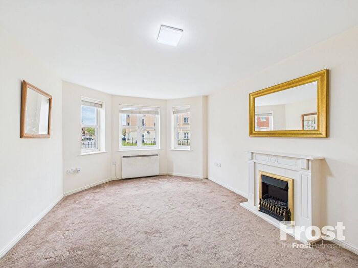 2 Bedroom Flat To Rent In Scholars Walk, Langley, Berkshire, SL3