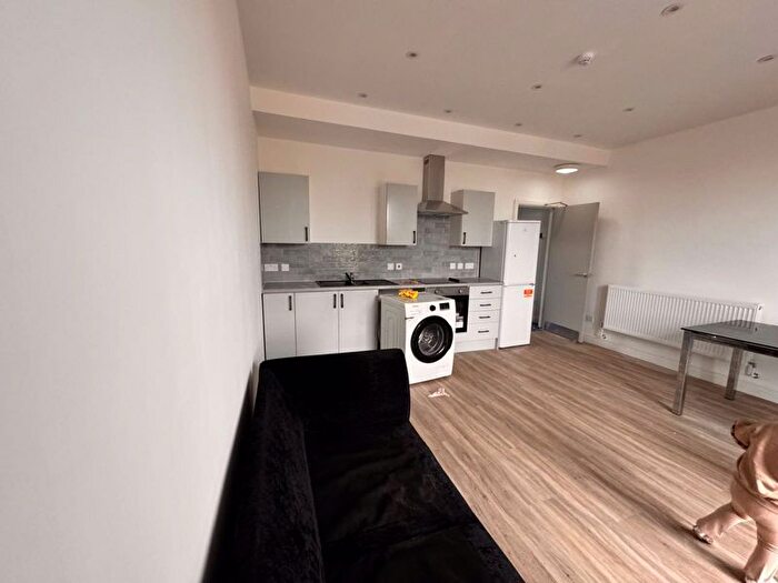 5 Bedroom Flat To Rent In Smithdown Road, Liverpool, L7