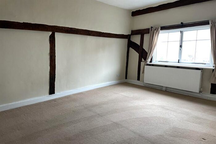3 Bedroom Flat To Rent In Henley On Thames, Hart Street, RG9